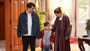 Cheshm Cherane Emarat: 3×26